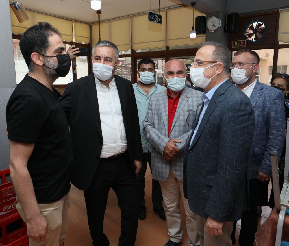 AK Parti İzmir’den 30 ilçede eş zamanlı ziyaretler