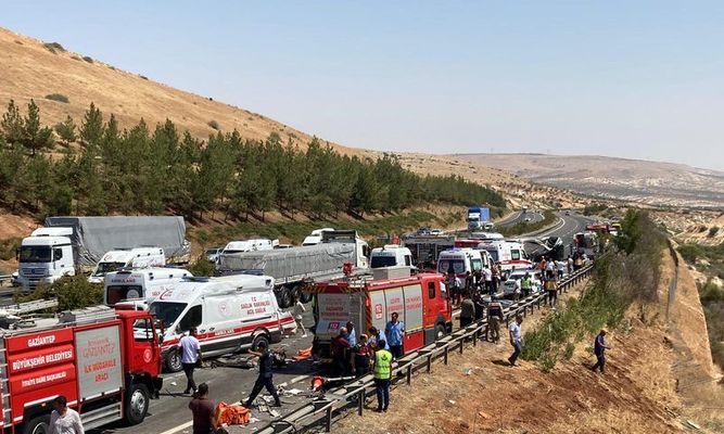 Gaziantep’te katliam gibi kaza: 16 kişi can verdi