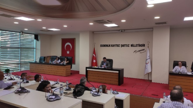 Bayraklı’da gündem ‘yatırım’ ve ‘deprem’… CHP ve AK Parti karşı karşıya!